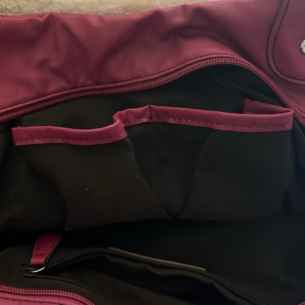 Nine & Co fuschia shoulder bag - Picture 5 of 9